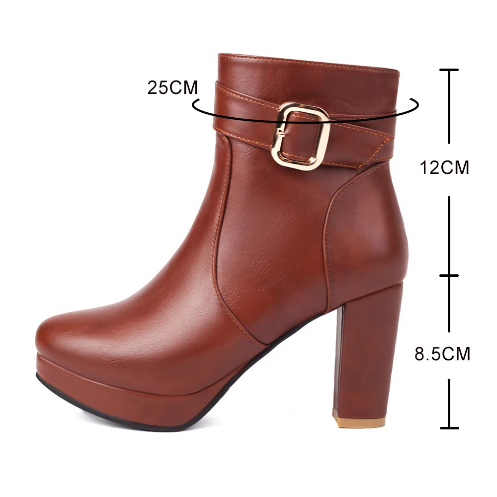 Damen-Ankle-Boots, hohe Absätze und trendige Schnalle, rot und schwarz,